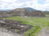 teotihuacan ruins.jpg (75466 bytes)